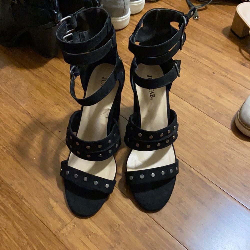 Never worn Just Fab heels